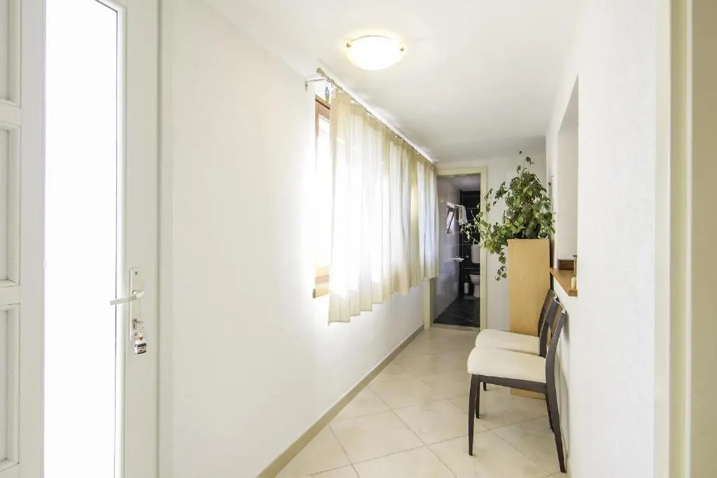 Apartman Dejan Porec Apartment